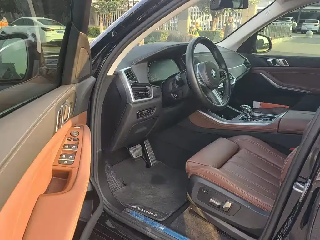 BMW X5 (Import) — миниатюра 4