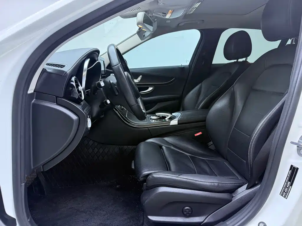Mercedes-Benz C-Class — миниатюра 4