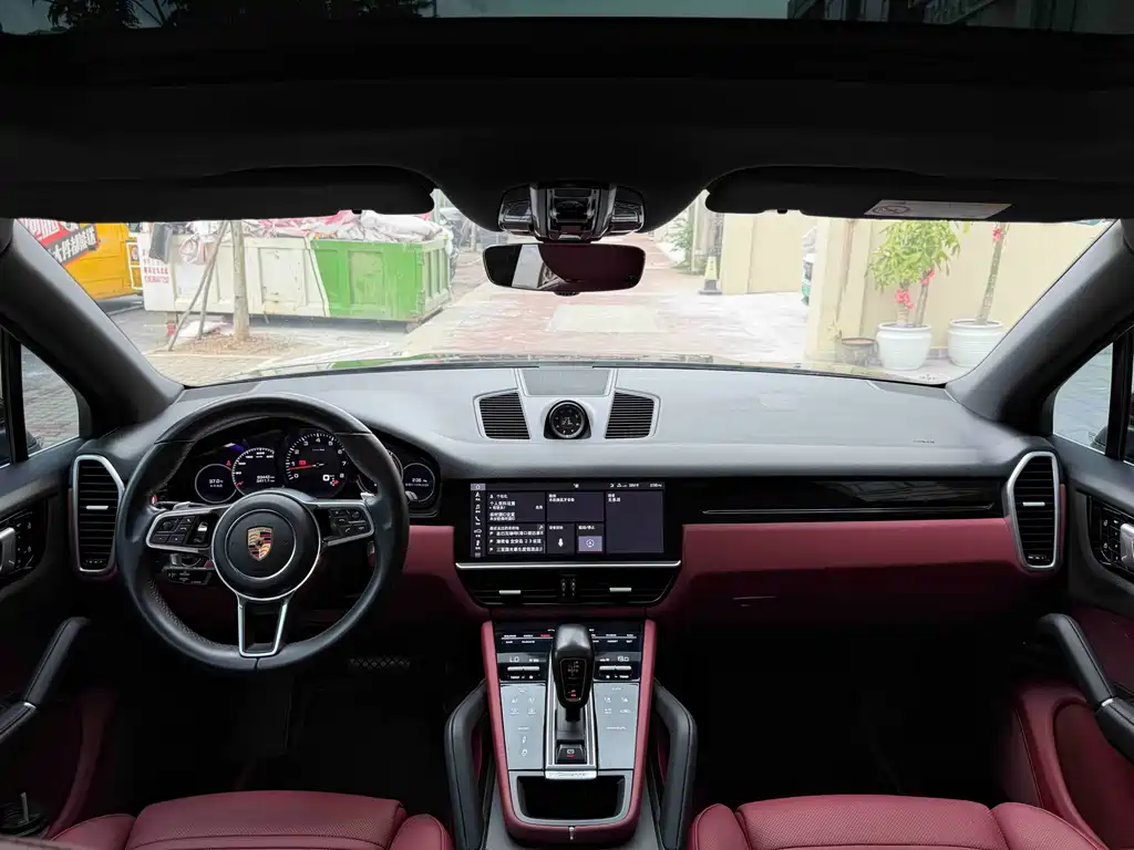 Porsche Cayenne — миниатюра 5