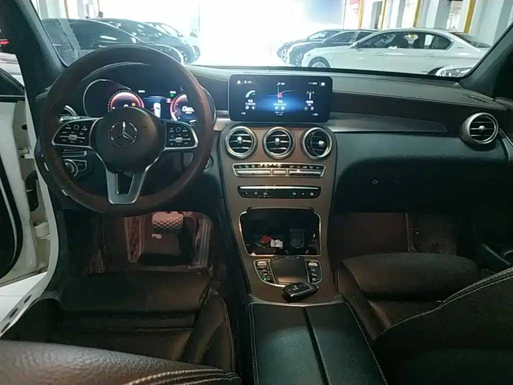 Mercedes-Benz GLC — миниатюра 10