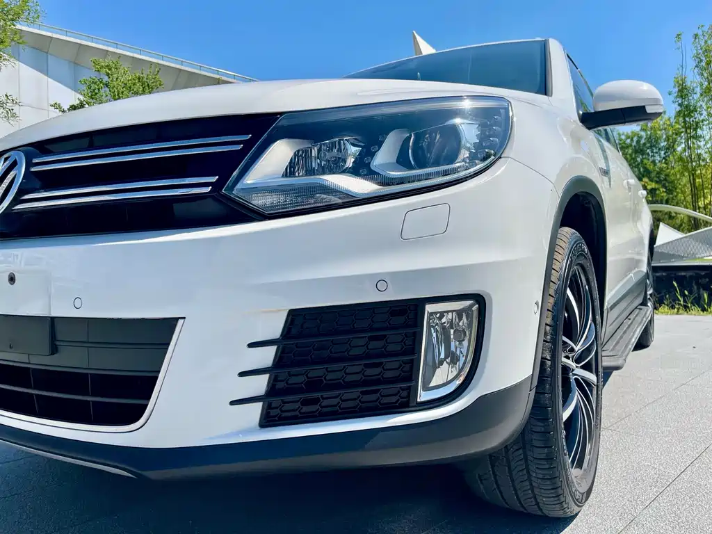 Volkswagen Tiguan — миниатюра 4