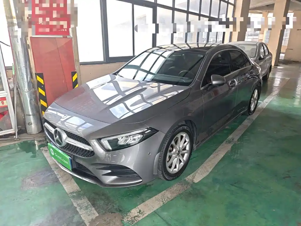 奔驰A级 2022款 改款 A 200 L 运动轿车时尚型 2022