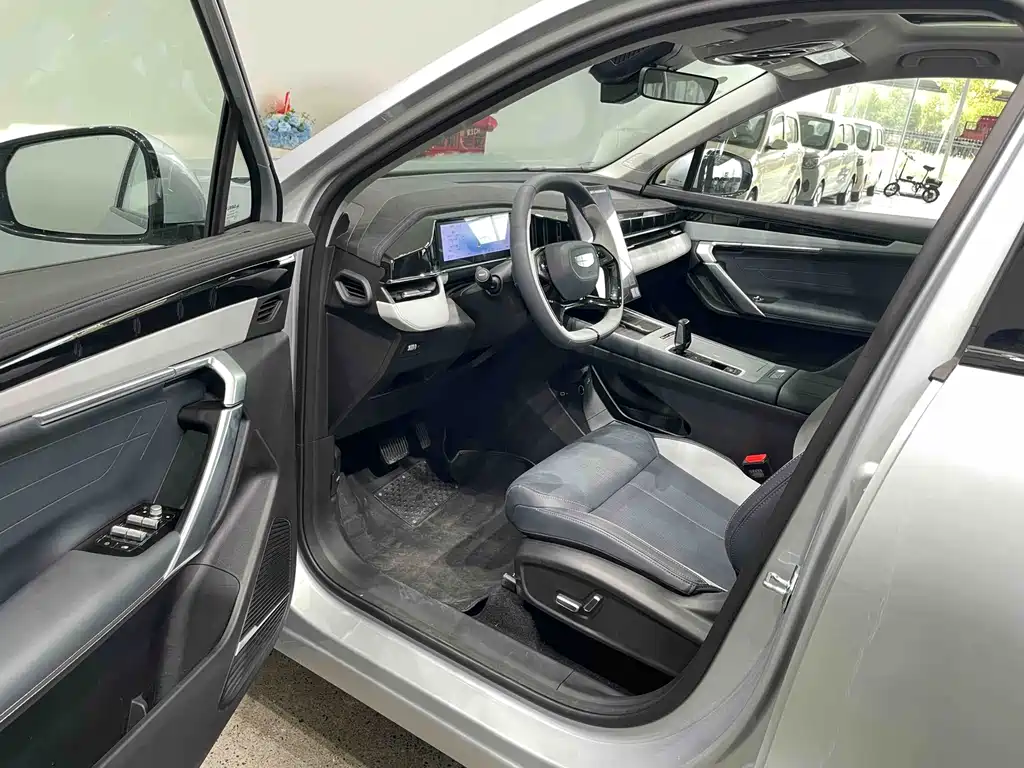 GEELY AUTOMOBILE BOYUE L