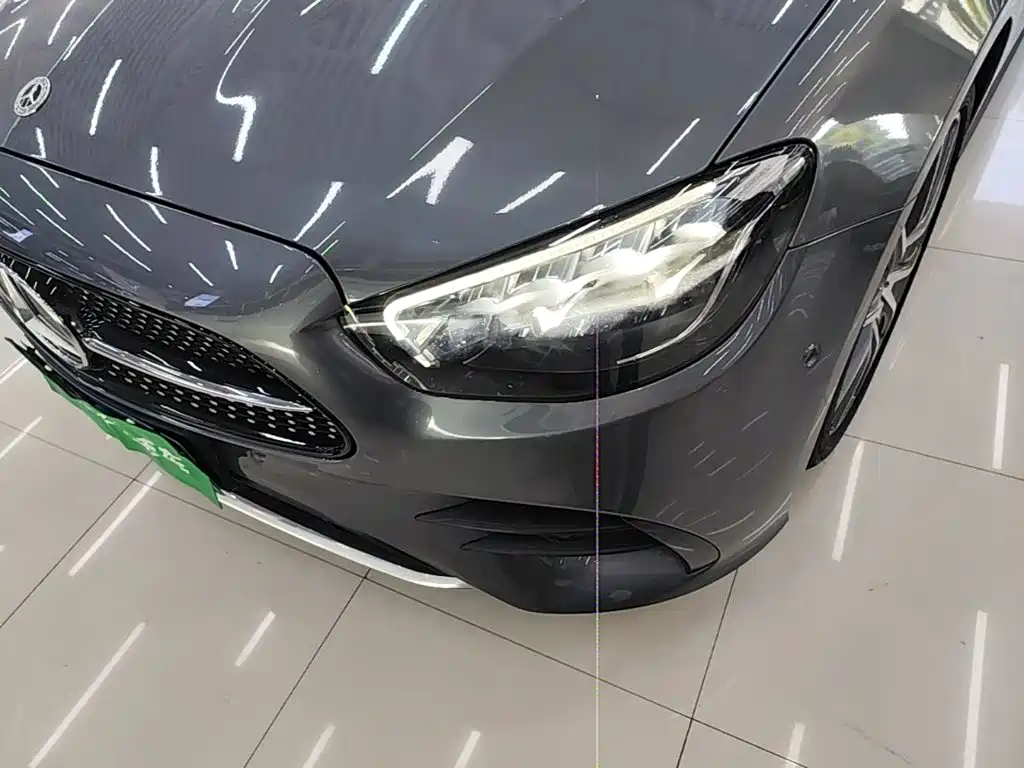 Mercedes-Benz E-Class (Import) — миниатюра 24