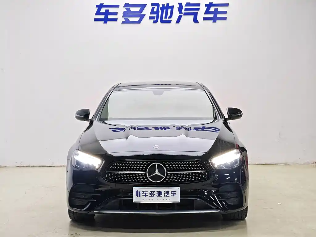 Mercedes-Benz E-Class — миниатюра 2