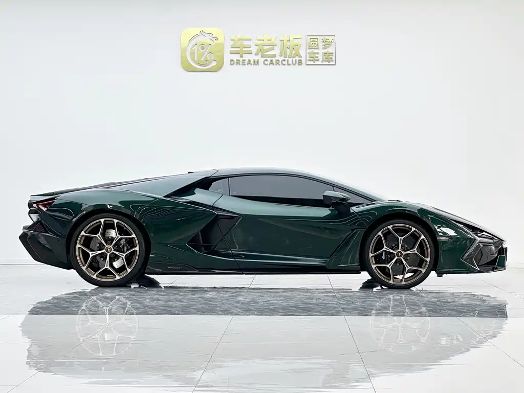 Lamborghini Revuelto — миниатюра 10