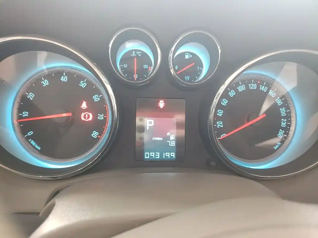 Buick Excelle — миниатюра 12