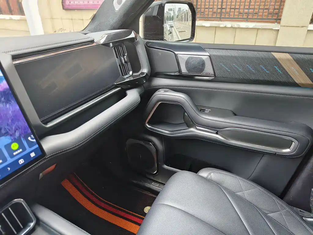Fangchengbao Leopard 8 8 2025 Flagship 7 мест
