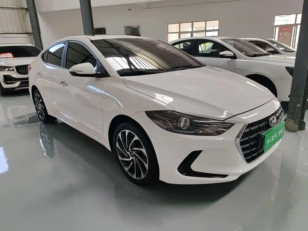 Hyundai Elantra — миниатюра 4