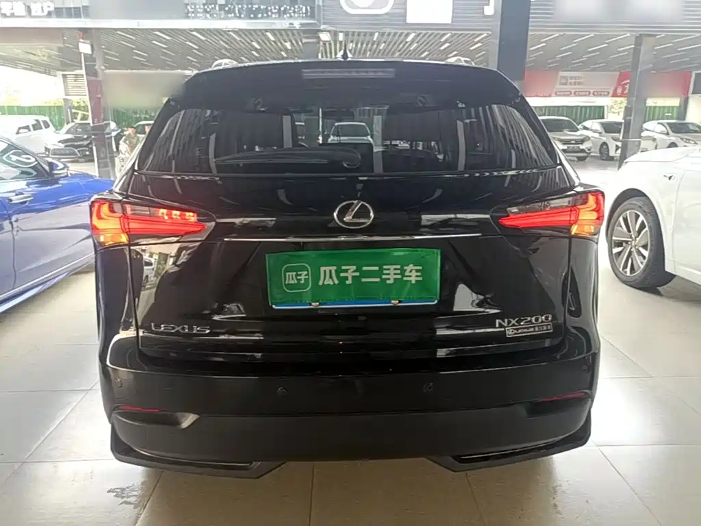Lexus NX — миниатюра 6