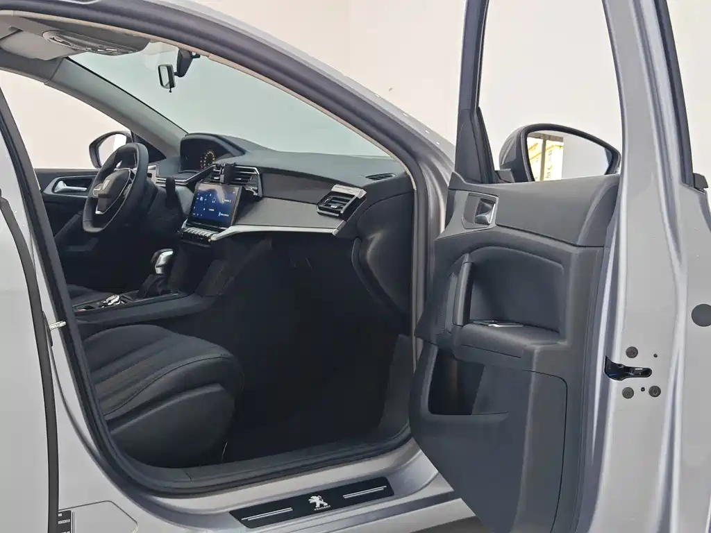 Peugeot 408 — миниатюра 15