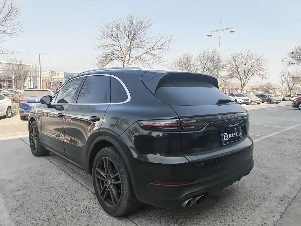 PORSCHE CAYENNE