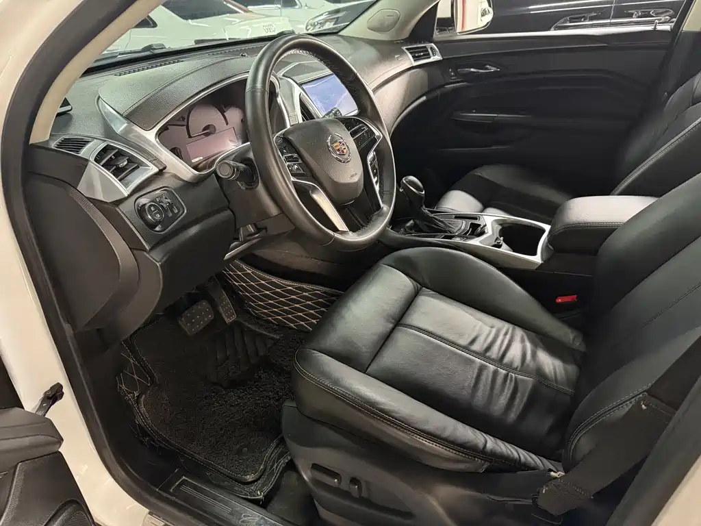 Cadillac SRX — миниатюра 4