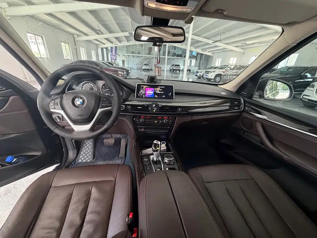 BMW X5 (Import) — миниатюра 7