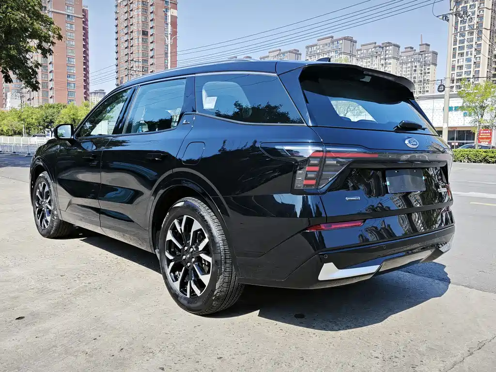 Ford Edge — миниатюра 7