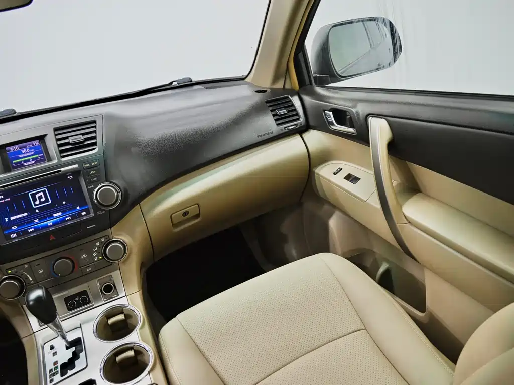 Toyota Highlander — миниатюра 17
