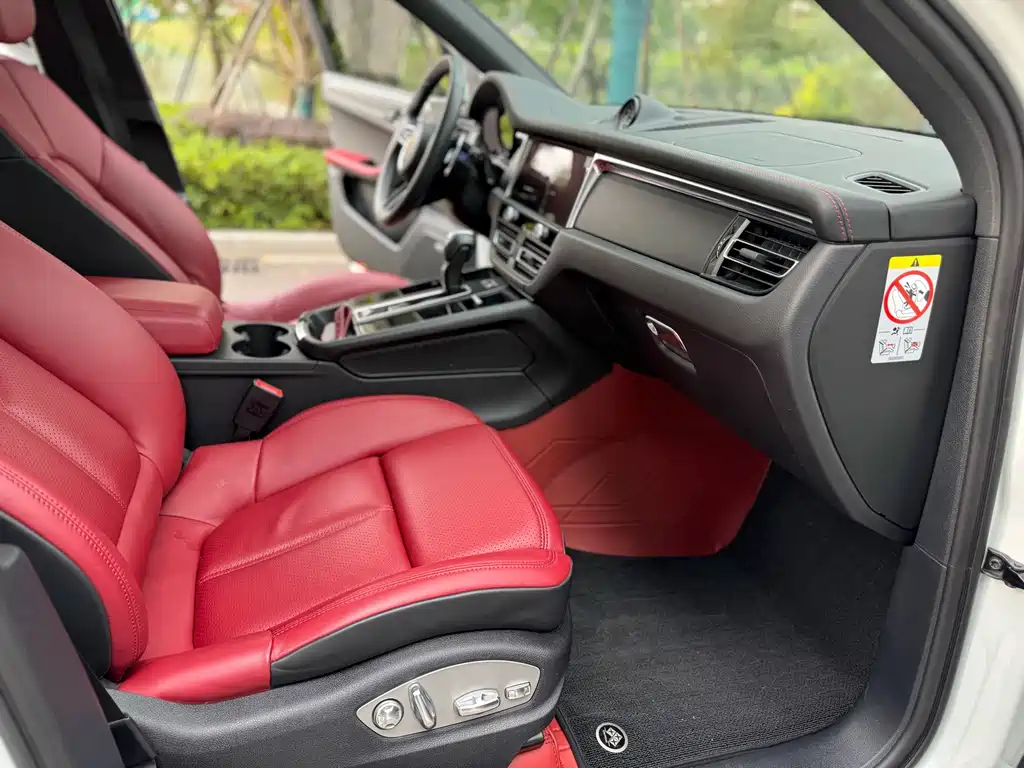 Porsche Macan — миниатюра 5