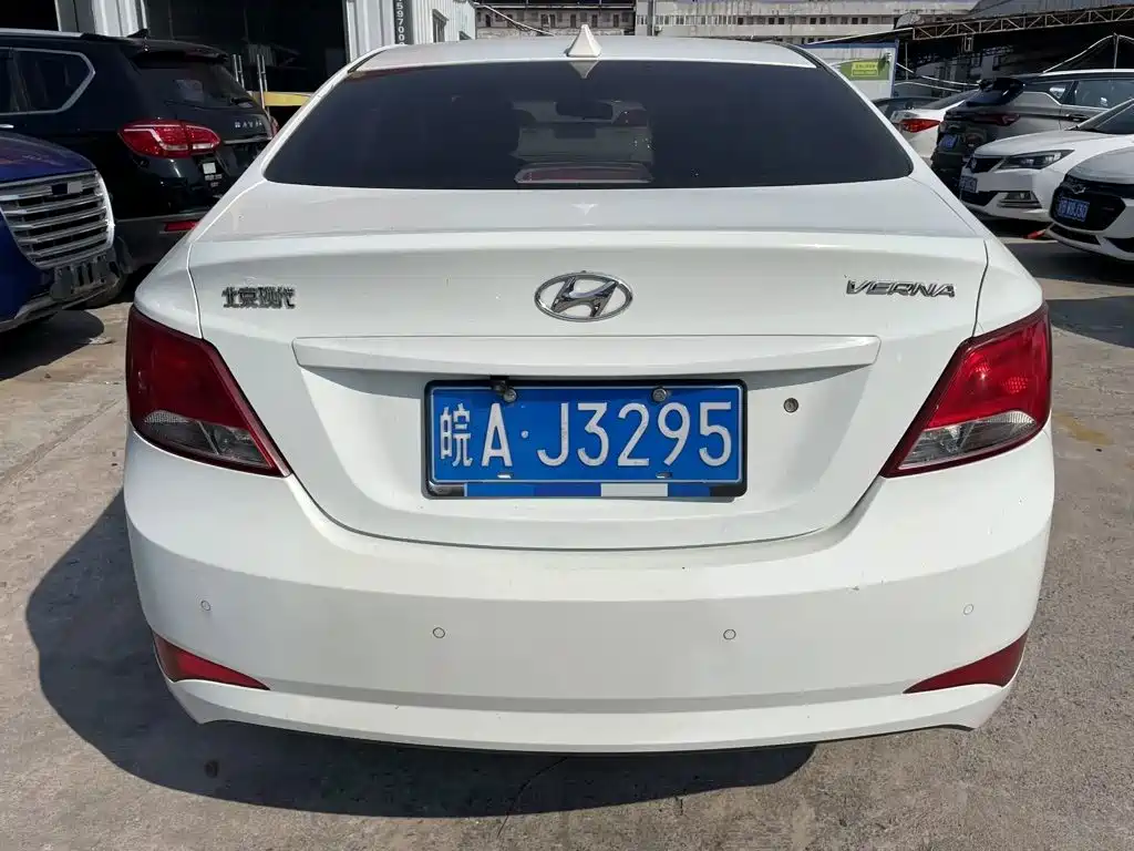 Hyundai Verna — миниатюра 8