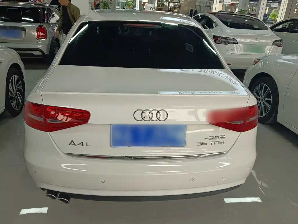 Audi A4L — миниатюра 4