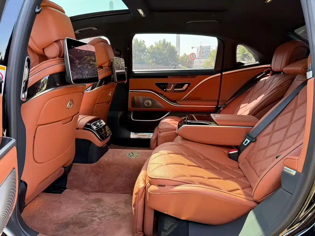 Mercedes-Benz S-Class — миниатюра 7