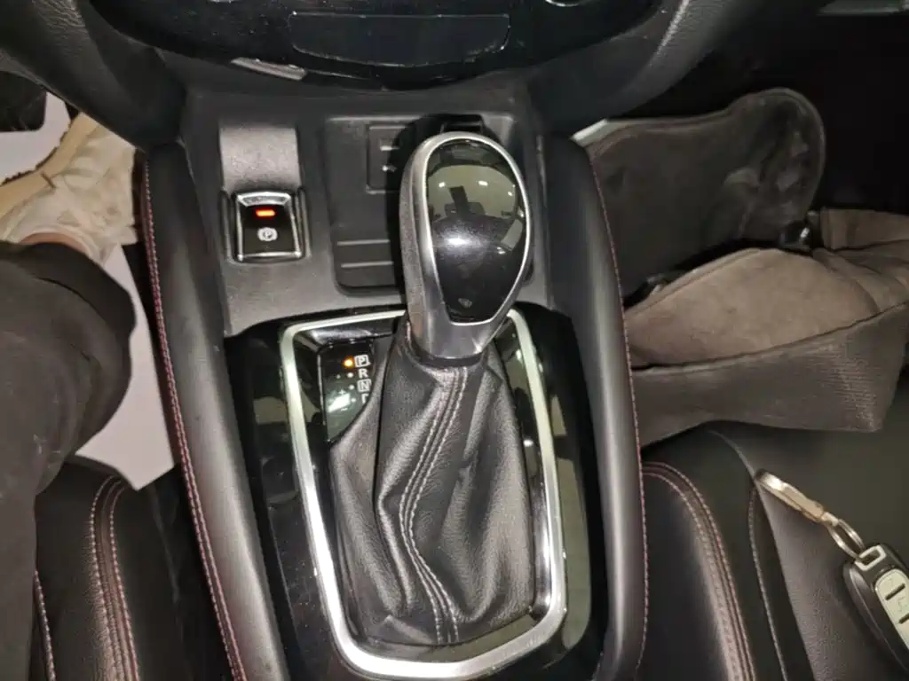 Nissan Qashqai — миниатюра 14