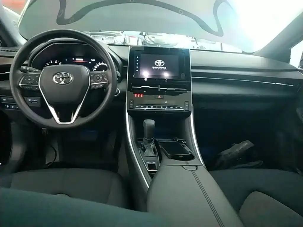 Toyota Avalon — миниатюра 10