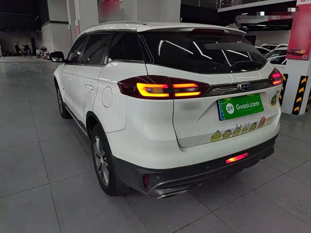 Geely Boyue — миниатюра 5