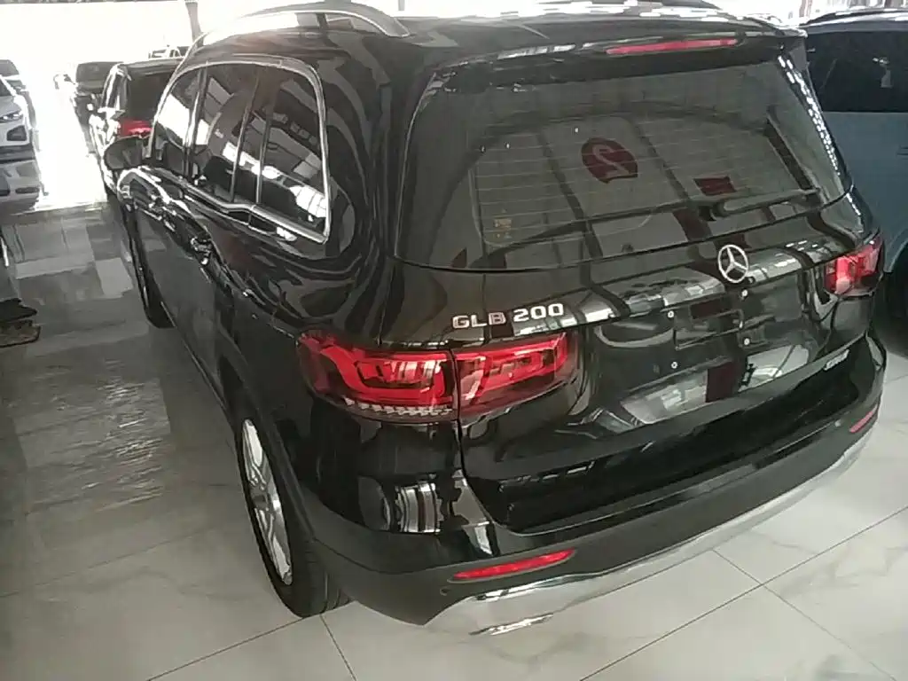 Mercedes-Benz GLB — миниатюра 5