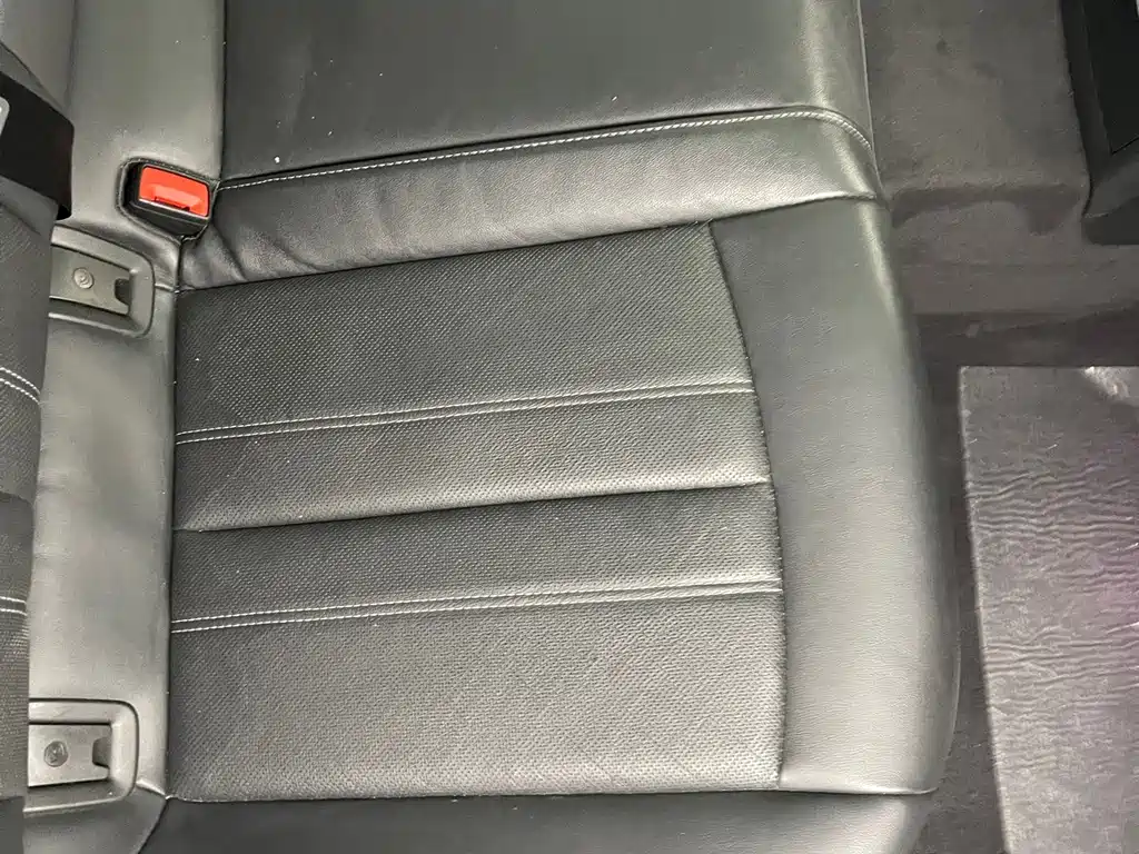 Audi A4L — миниатюра 24