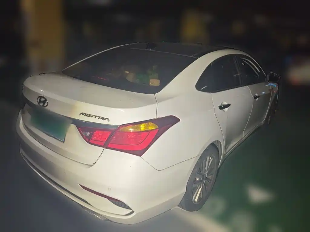 Hyundai Mistra — миниатюра 4