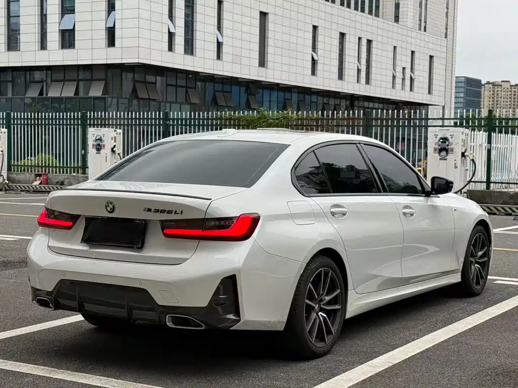 BMW 3 Series — миниатюра 6