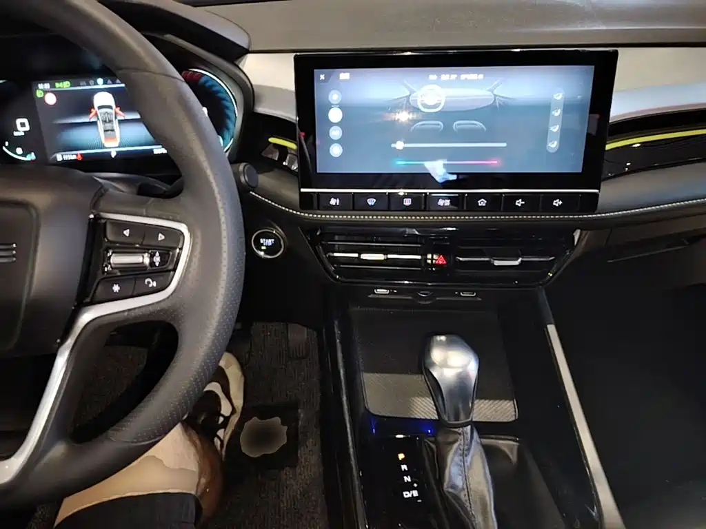 Roewe i5 — миниатюра 10