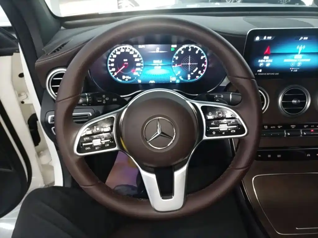 Mercedes-Benz GLC — миниатюра 11