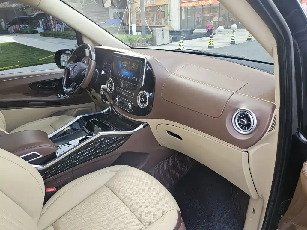 Mercedes-Benz Vito — миниатюра 14