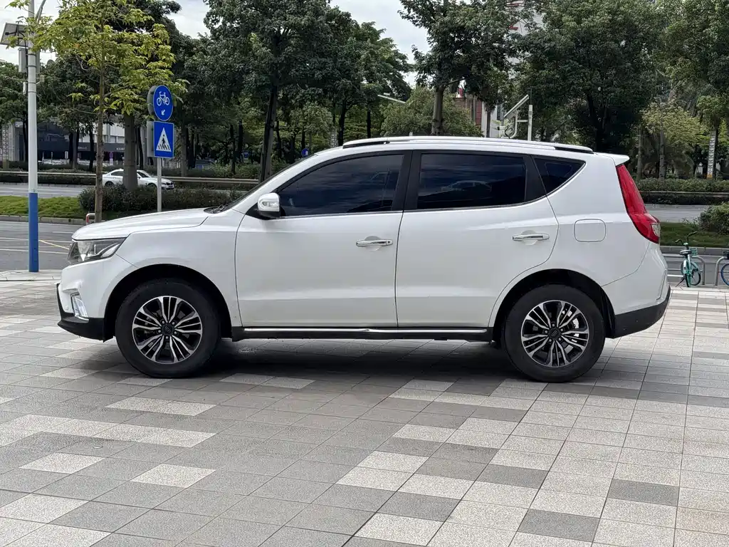 Geely Vision X6 — миниатюра 9