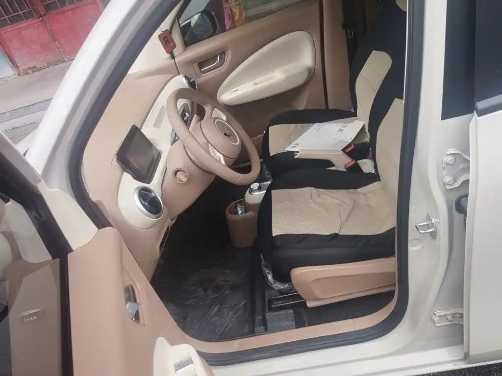Wuling MINIEV — миниатюра 11