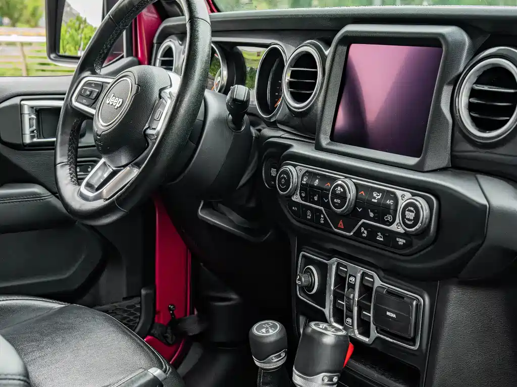 Jeep Wrangler — миниатюра 15