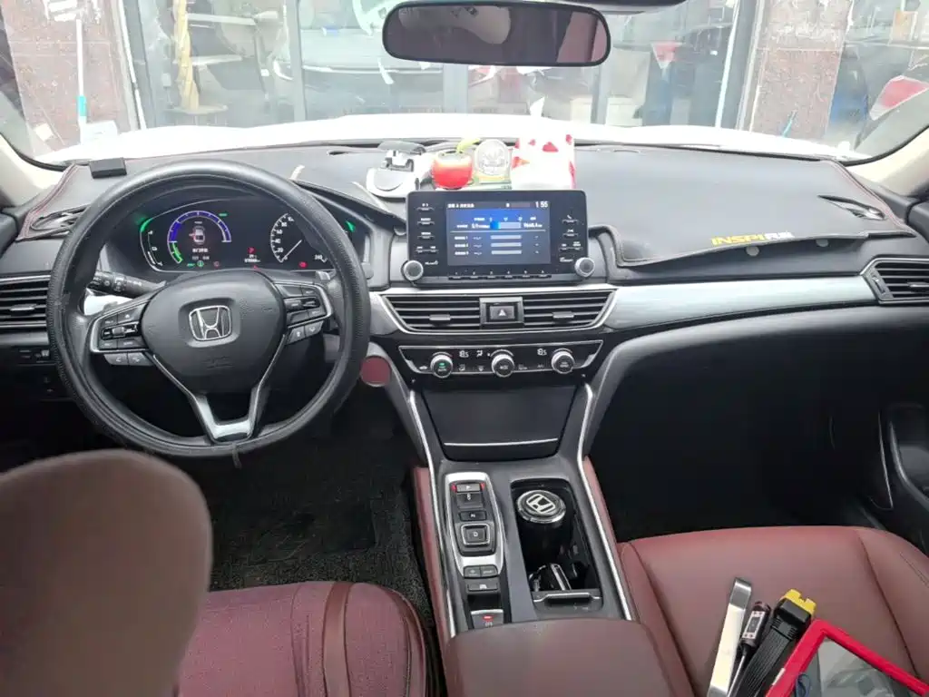 Honda Inspire — миниатюра 10