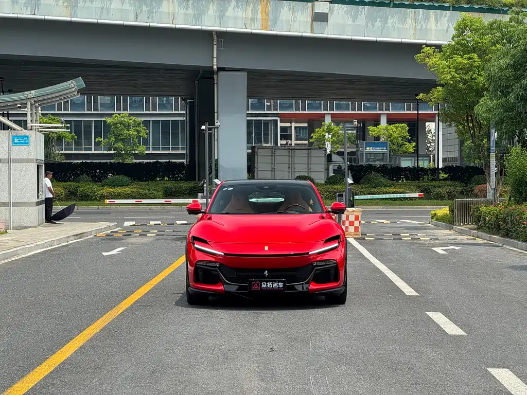 Ferrari Purosangue 2023 6.5L V12