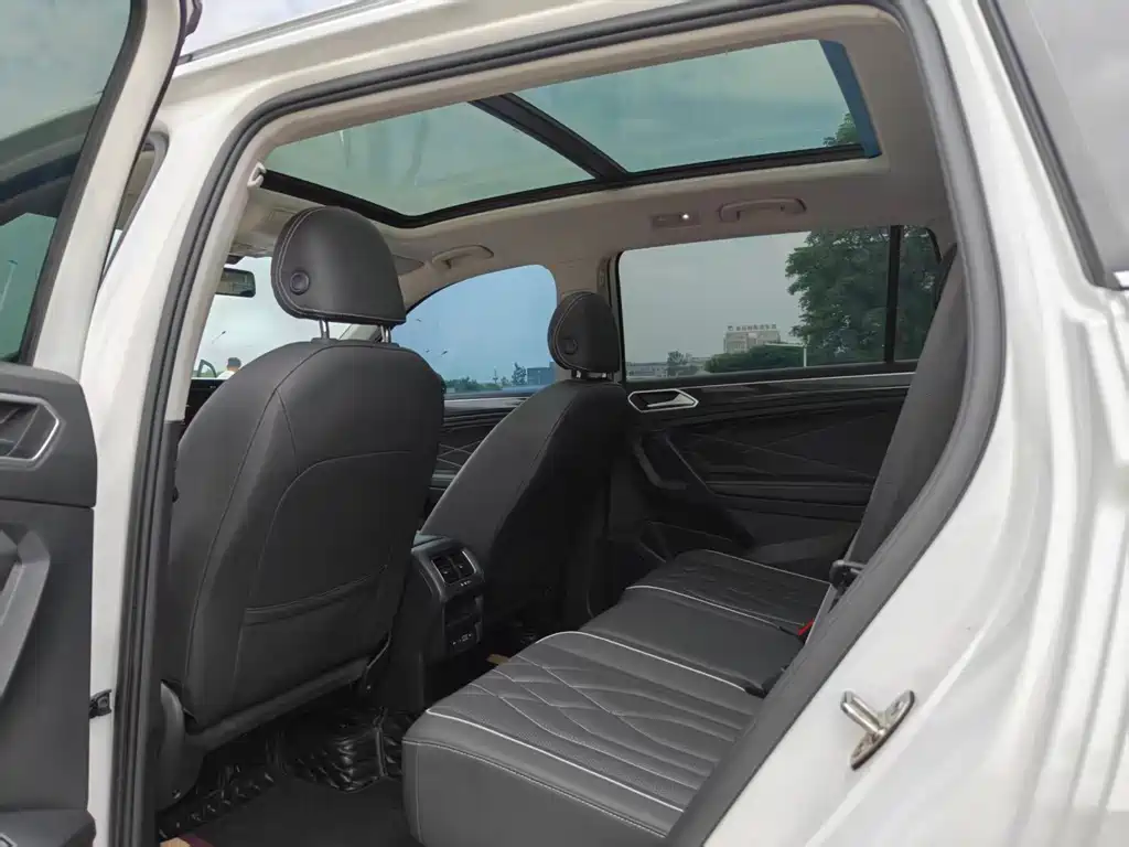 Volkswagen Tiguan L — миниатюра 5
