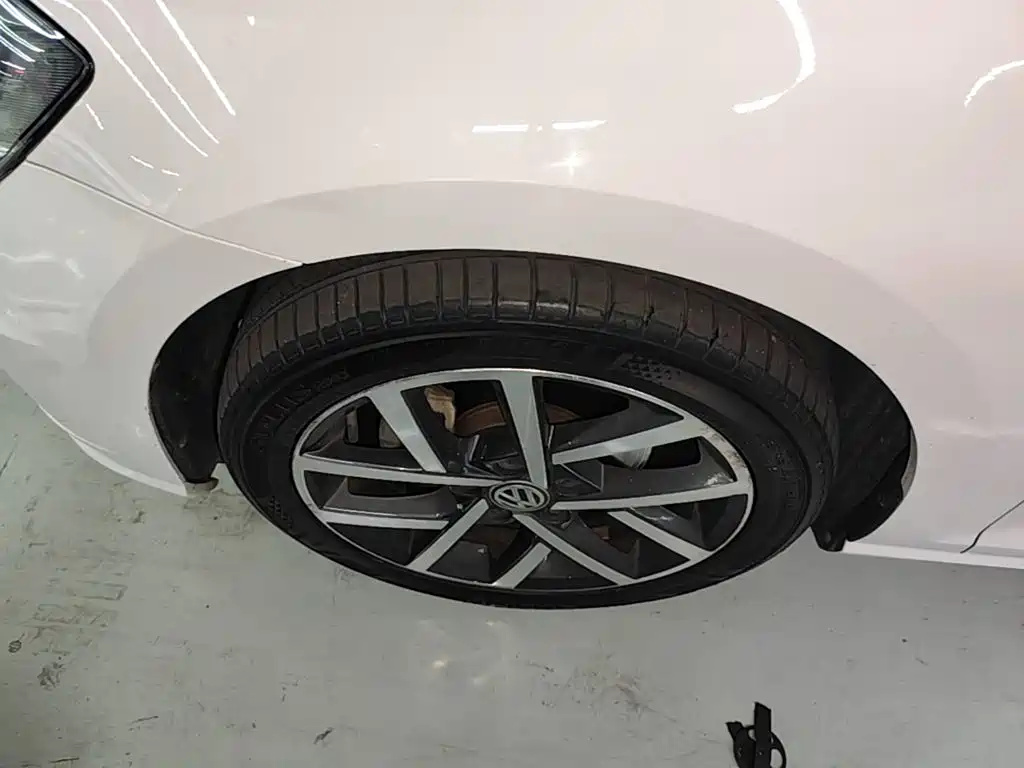 Volkswagen Golf — миниатюра 23