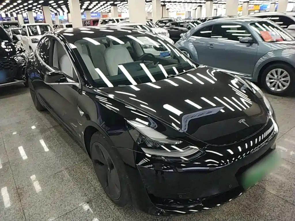 Tesla Model 3 — миниатюра 4