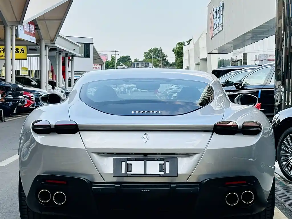 Ferrari Roma — миниатюра 10