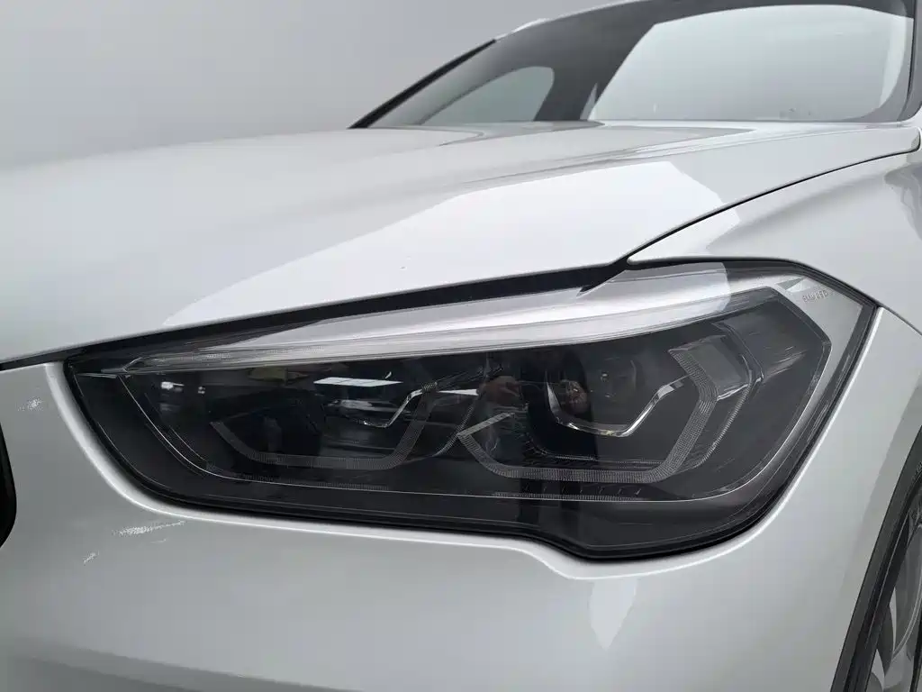 BMW X1 New Energy — миниатюра 7