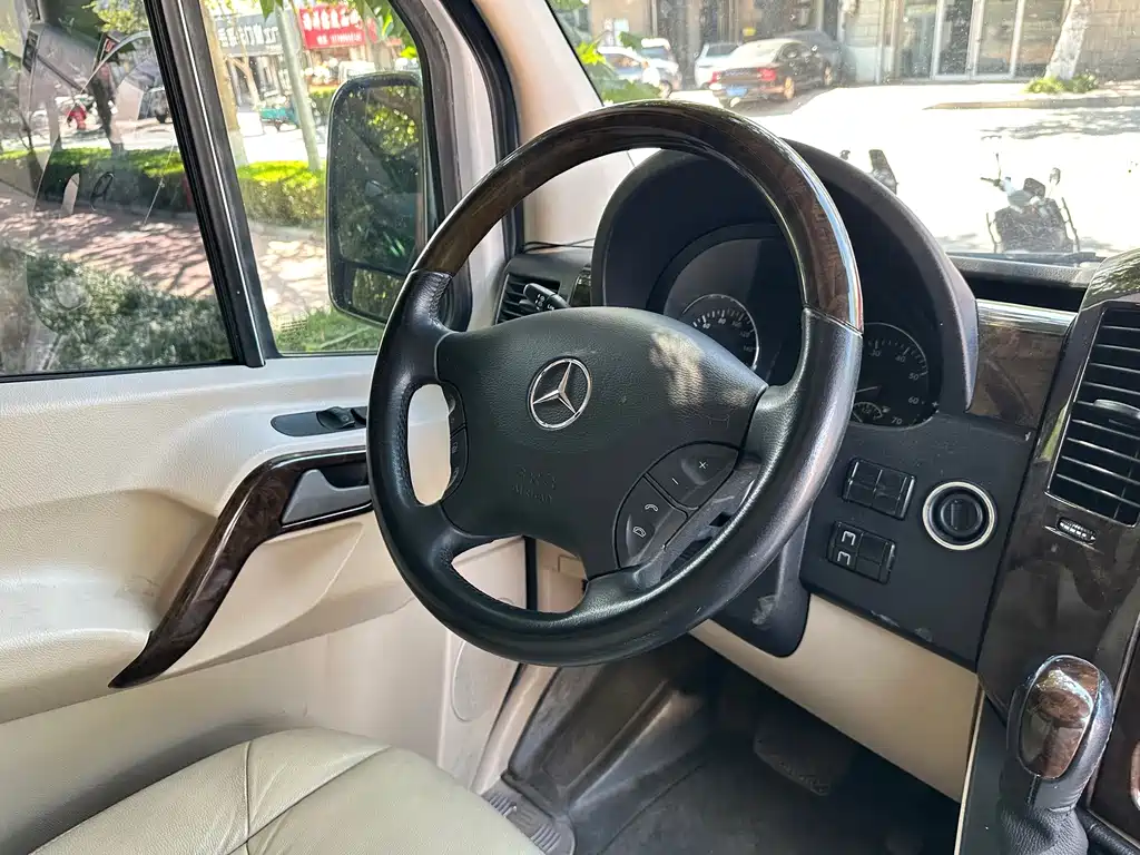 Mercedes-Benz Sprinter — миниатюра 11