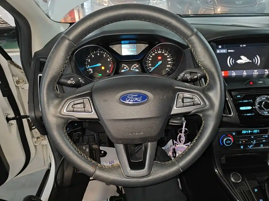 Ford Focus — миниатюра 11