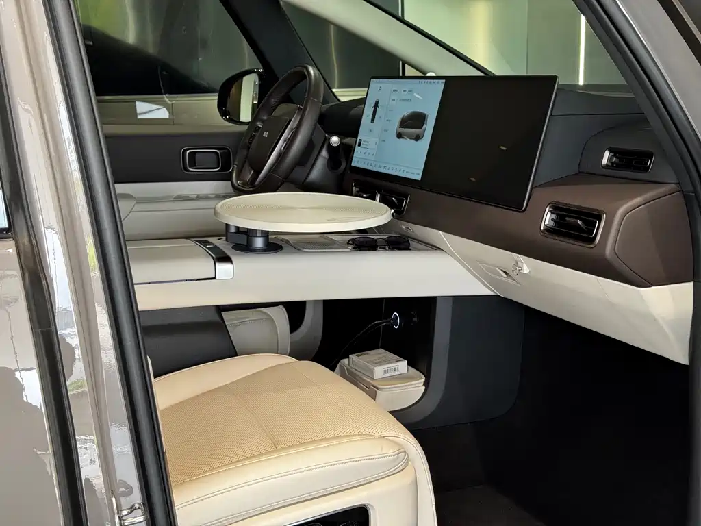 Li Auto Li MEGA — миниатюра 6
