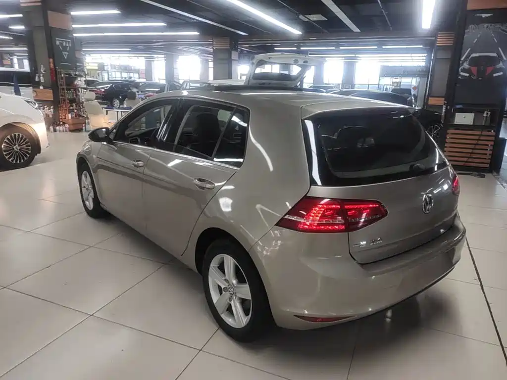 Volkswagen Golf — миниатюра 5