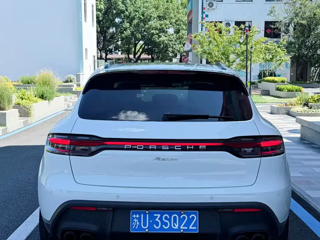 Porsche Macan — миниатюра 11