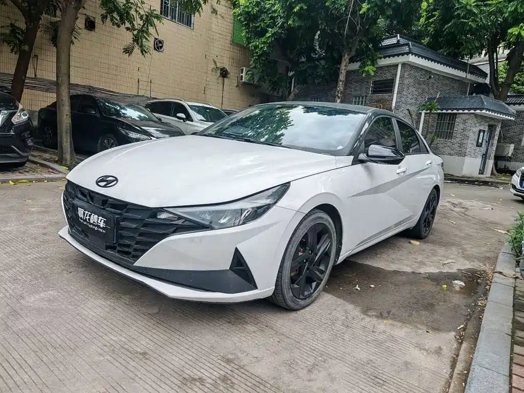 伊兰特 2022款 1.5L CVT 20周年纪念款 2023